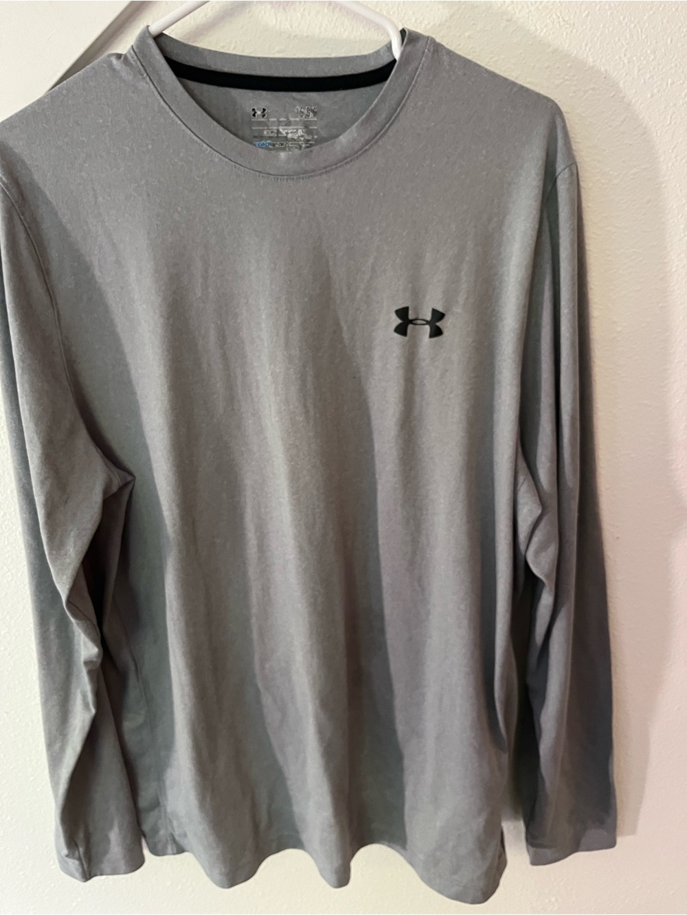 Under Armour Long Sleeve Crew Shirt in Gray with Black Logo